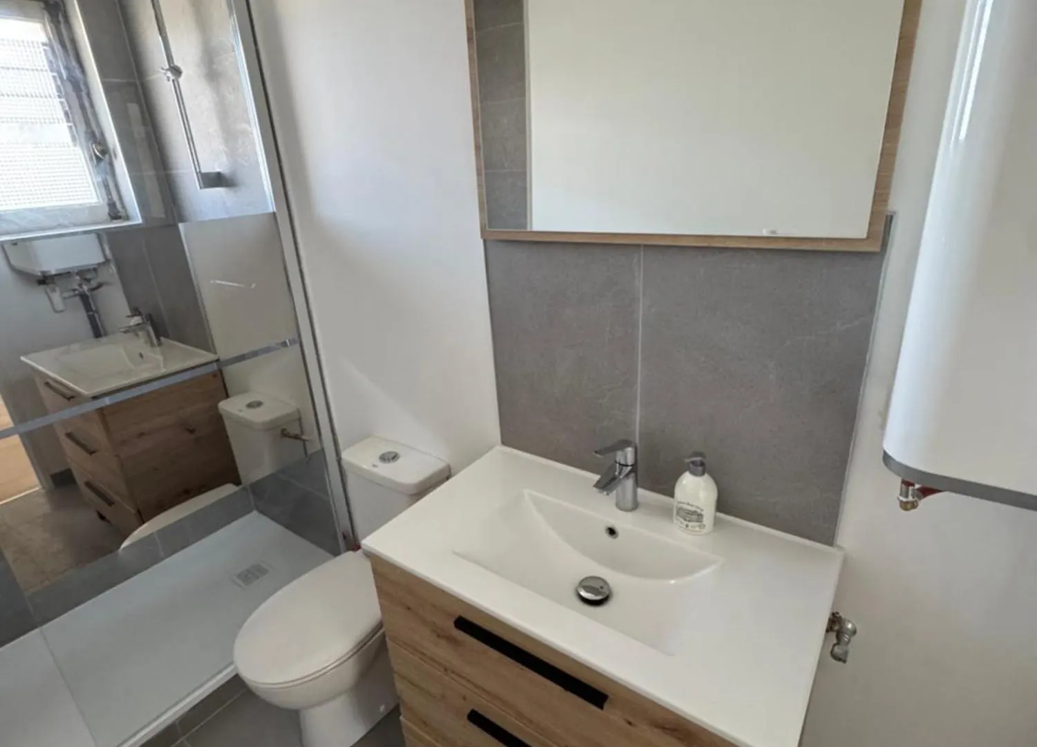 T2 Renove St-Priest Centre Avec Parking Prive Apartment Saint-Priest