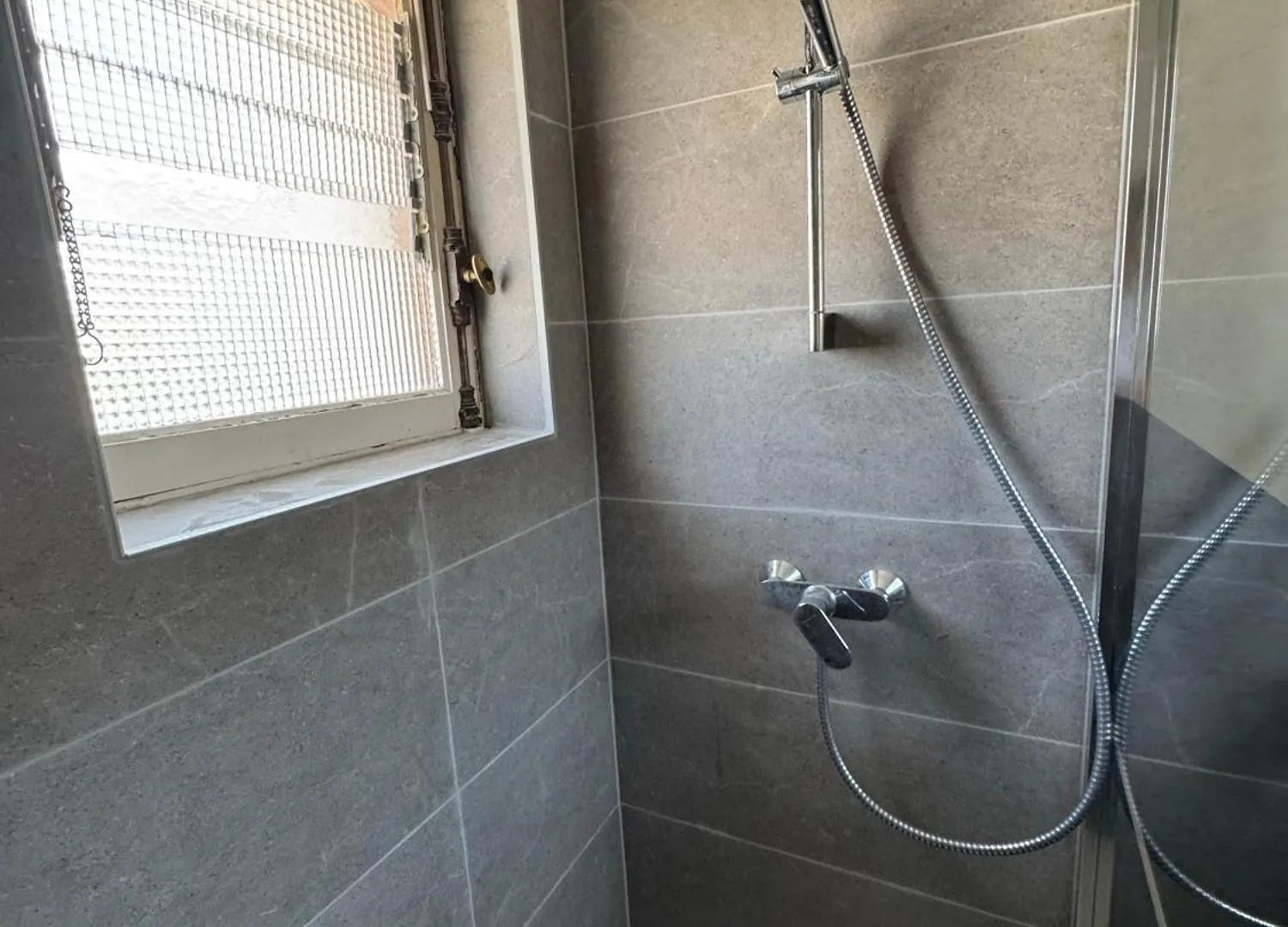 T2 Renove St-Priest Centre Avec Parking Prive Apartment Saint-Priest  Saint-Priest (Rhone)